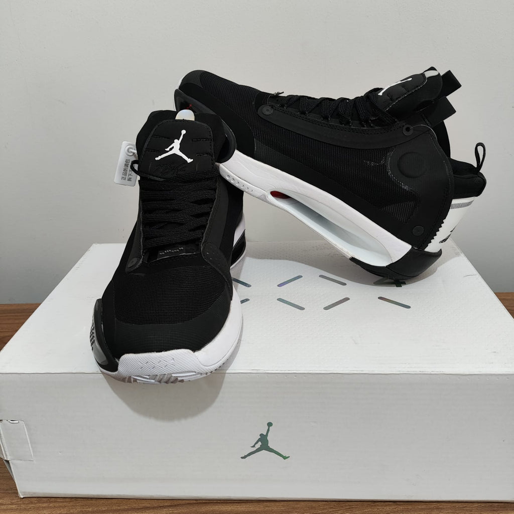 Jordan 34 Negros con Blanco
