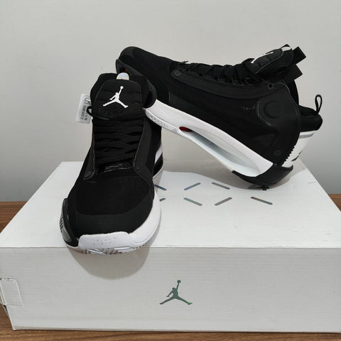Jordan 34 Negros con Blanco