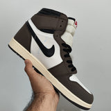 Jordan 1 Marrón, blanco y negro