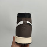 Jordan 1 Marrón, blanco y negro