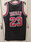JERSEY TOROS DE CHICAGO BULLS RETRO NEGRO RAYADO JORDAN #23 HARWOOD CLASSIC DE MITCHELL AND NESS