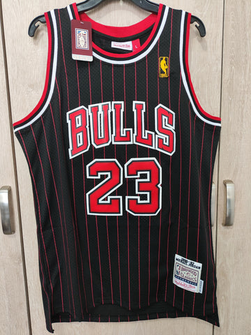 JERSEY TOROS DE CHICAGO BULLS RETRO NEGRO RAYADO JORDAN #23 HARWOOD CLASSIC DE MITCHELL AND NESS