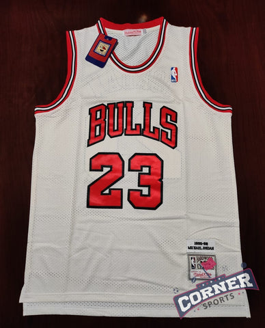 X Jersey Toros de Chicago Bulls Retro Crema Jordan
